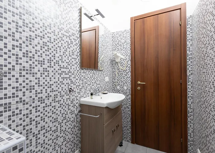 Alpino 76 Guest house Rome